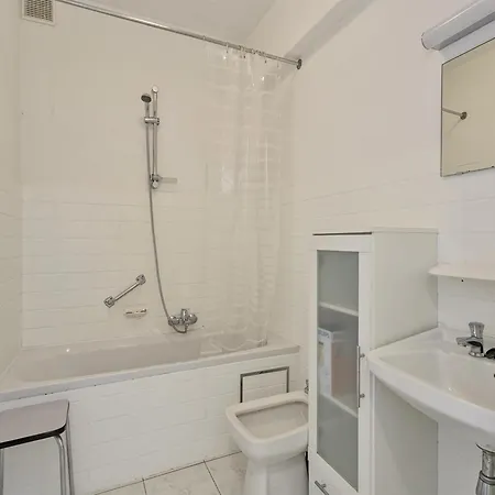 Apartman In With Sea Views