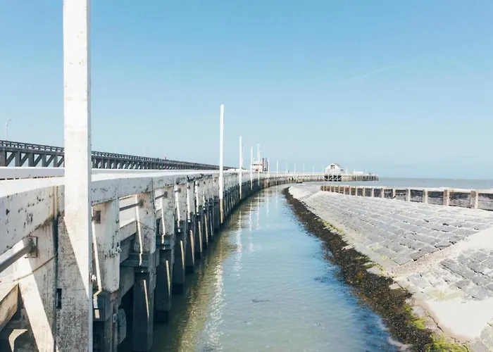 아파트 In With Sea Views *